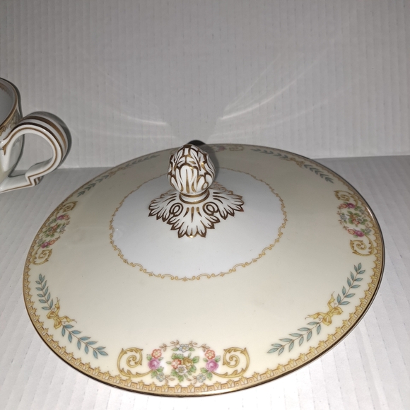 Dinner wear very beautiful can be used for Soup gravy. - Picture 7 of 16